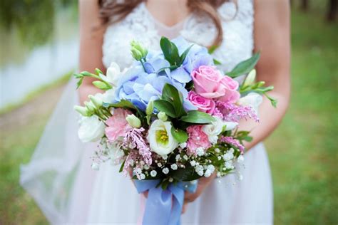 Comment Cr Er Un Superbe Bouquet De Mariage Avec Des Fleurs Artificielles