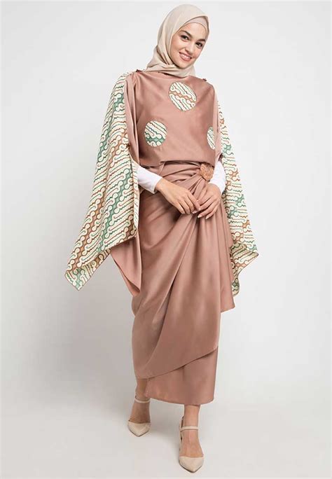 Model Gamis Batik Kombinasi Polos Terbaru 2019