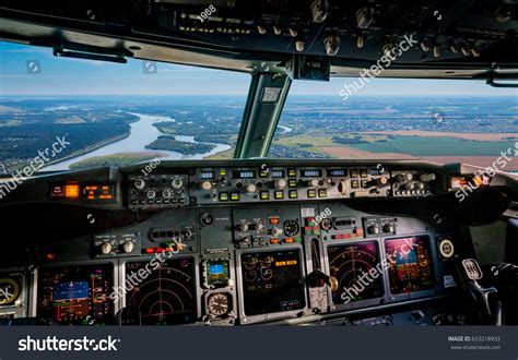 Airplane Interior Cockpit View Inside Airliner Stock Photo 653218933 ...