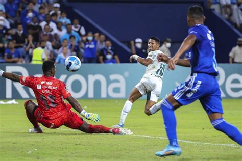 Fortaleza Anímica En Barcelona Sc Para Medir Al América Mineiro Por La Fase 3 De La Copa