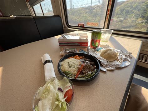 How Amtrak treats Roomette passengers like royalty — mostly - Runway ...