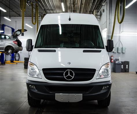 Mercedes sprinter passenger van dimensions