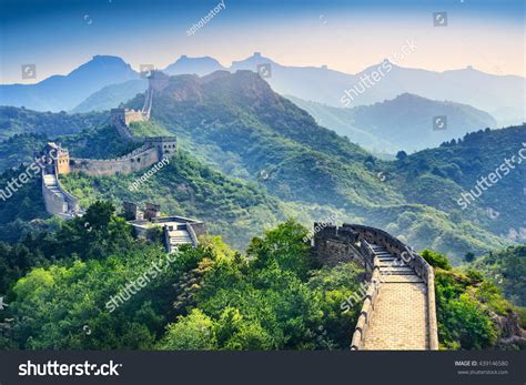 16,405 Tourist great wall china Images, Stock Photos & Vectors ...