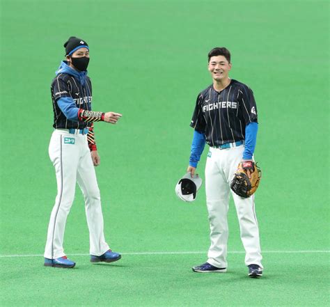 【日本ハム】清宮幸太郎3年ぶり三塁打、試合前新庄監督の「休みとる？」に「バリッバリ元気」 プロ野球写真ニュース 日刊スポーツ