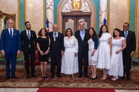 Presidente Abinader Condecora A Juan Germ N Arias N Ez Y De Manera