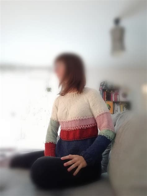 Pull Coloré Pour Femme Réalisé En Tricot Woolly Wool