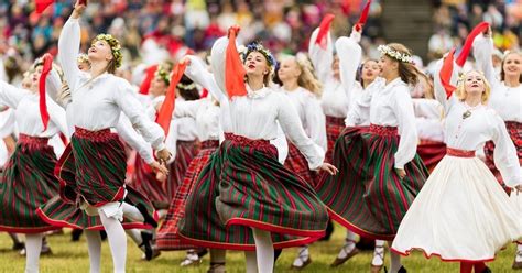 Estonia Unites In Song Visit Europe