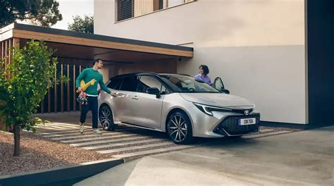 Toyota-Kombis - Modelle, Preise & Daten | AutoScout24