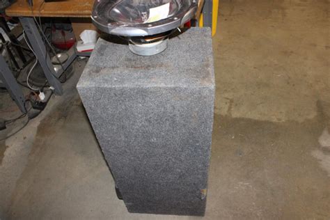 Sony Xplod Dual Subwoofer Enclosure Property Room