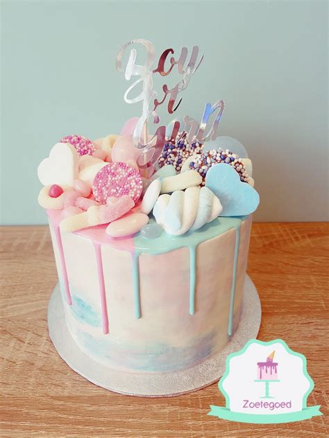 Gender Reveal Drip Cake