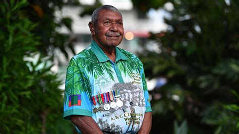 Townsville Anzac Day Emotions Flow As Dawn Service Draws Thousands At