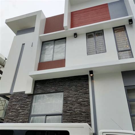 3 Bedroom Townhouse for Sale in Muñoz Quezon City House and Lot