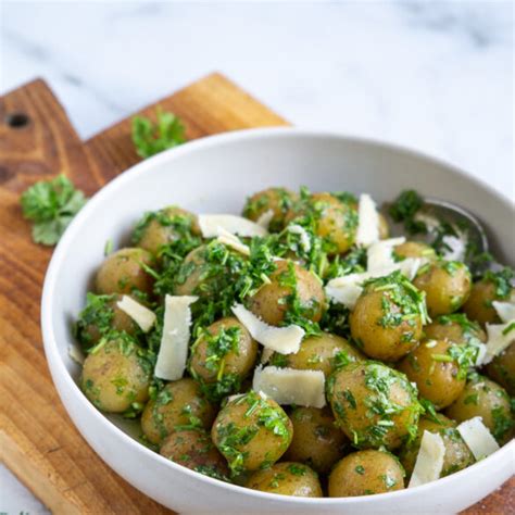 Kartoffelsalat Med Sennepsdressing Opskrift P L Kker Kartoffelsalat