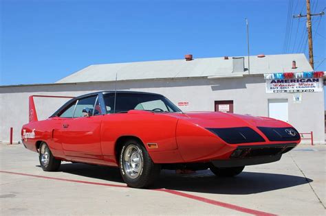 Plymouth Road Runner Superbird Tor Red Fabricante Plymouth