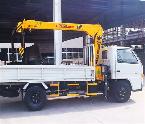 Famous Telescopic Boom Crane XCMG SQ2SK2Q 2 Ton Truck Crane For Sale