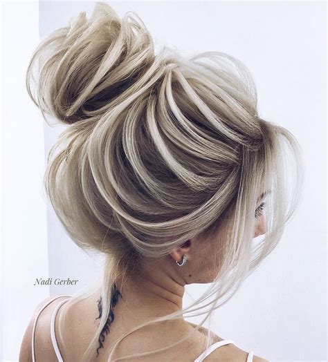 #hair #hairdo #hairup by @nadigerber #aheadhairmedia #aheadhairtrends # ...