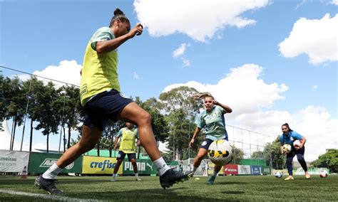 Equipe Feminina Do Palmeiras Realiza Primeiro Treino Bola Em 2023