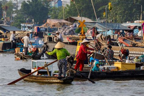 Floating Market in the Mekong Delta in Vietnam Editorial Stock Image ...