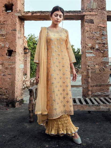 Buy Yellow Gota Patti Chanderi Kurta With Crushed Mulmul Inner And