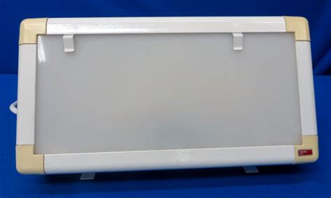 Dentaplay 67-6020A 16'' x 8'' Dental View Box, 90 Day Warranty