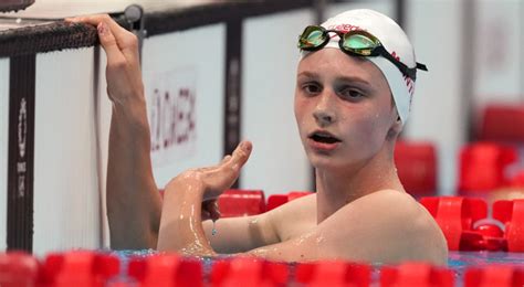 Canadian Swimmer Summer McIntosh Wins 400m Freestyle Silver At World