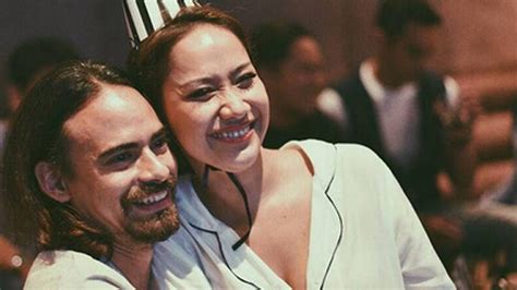 5 Potret Keromantisan Bunga Citra Lestari dan Ashraf - Entertainment ...