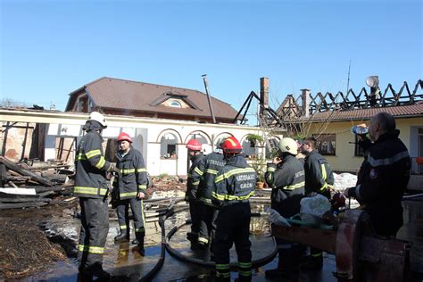 Galerija slika Izgorjelo imanje U 20 minuta nestalo je sve što smo