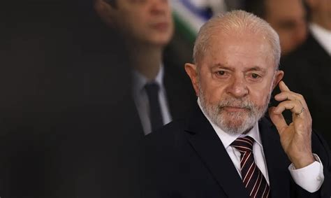 Lula Sofre Acidente Em Casa Tem Ferimento Leve E Cancela Viagem O