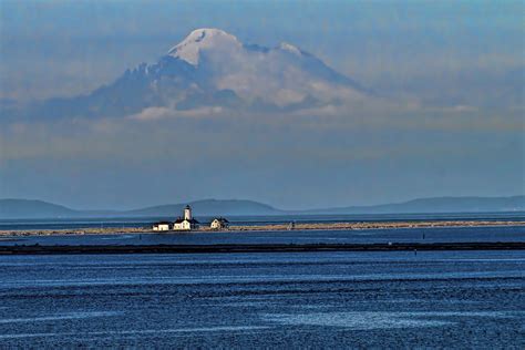 New Dungeness Spit Lighthouse Photograph By Alana Thrower