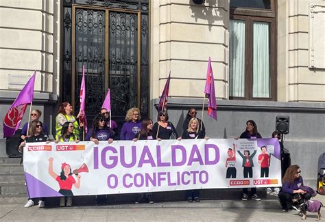 Ugt Y Ccoo Reivindican La Igualdad Entre G Neros En El Mbito Laboral