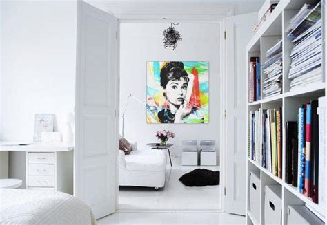 10 Stunning White Wall Decor Ideas for a Lovely Home | Founterior