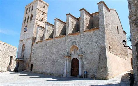 Islas Baleares historia ubicación clima lugares turísticos bandera