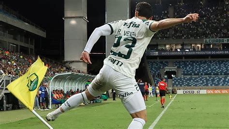 Palmeiras vence Cuiabá e diminui diferença de pontos do líder Botafogo