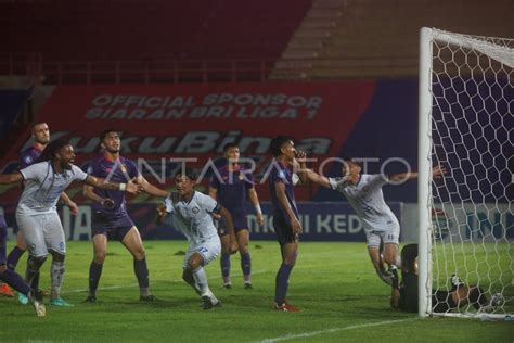 Arema Fc Vs Persik Kediri Antara Foto