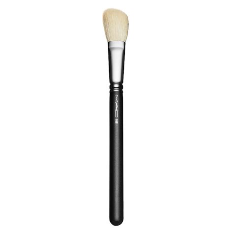 Кисти и принадлежности MAC Кисть косметическая Large Angled Contour ...