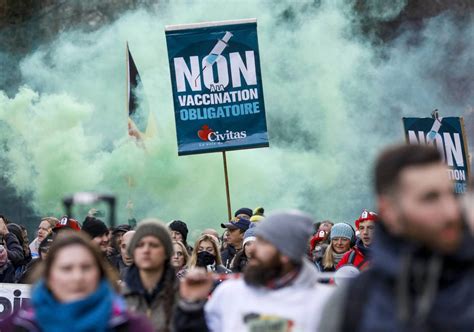 Miles De Personas Protestan En Bruselas Contra Las Restricciones