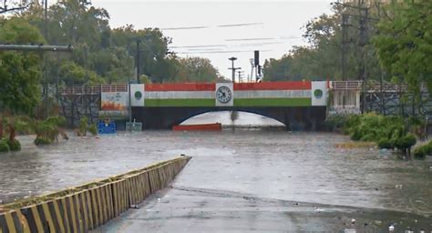 Delhi Ncr Rain News Live Updates Fresh Spell Of Rainfall Hits Delhi