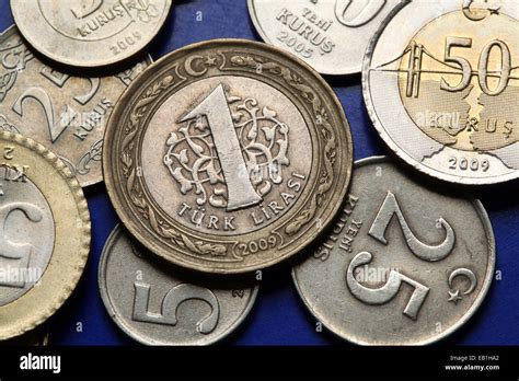 Coins of Turkey. Turkish one lira coins Stock Photo - Alamy