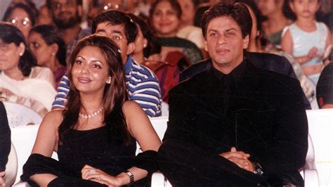 If Shah Rukh Khan Brought Work Home When Gauri Khan Threatened To