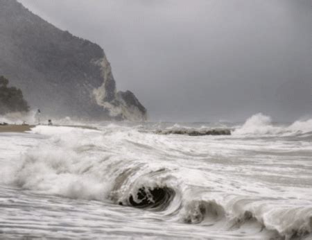 Ti Segnaliamo Ecco La TEMPESTA Che Sta Arrivando MeteoLive It