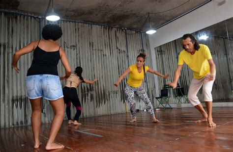 Atividades Art Sticas E Culturais Movimentam A Casa Do Benin