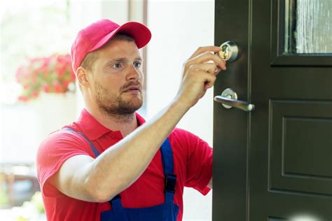 5 Reasons Why You Should Only Hire Professional Locksmiths Divine