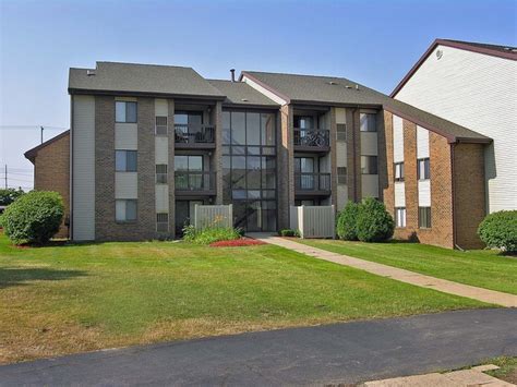 Capitol Commons Apartments and Townhomes For Rent in Lansing, MI ...