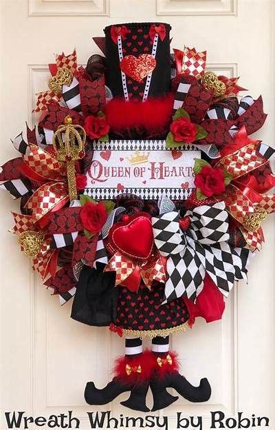 Valentines Queen Of Hearts Deco Mesh Character Wreath Door