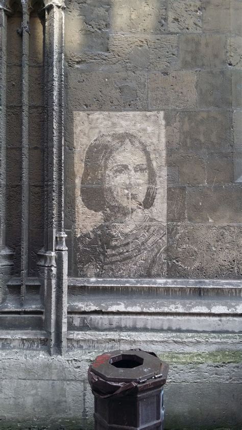 Portrait de Jeanne d Arc sur larchevêché du coté du futur historial