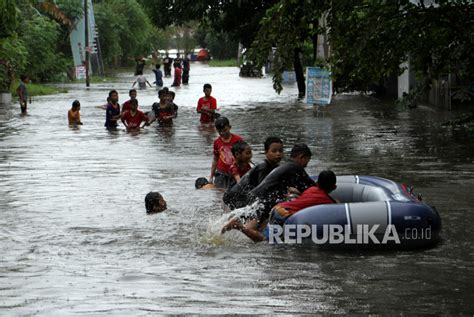 Bnpb Catat Juta Pengungsi Akibat Bencana Hingga Desember