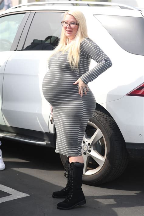 Pregnant JENNA JAMESON Out for Lunch at Fred Segal in West Hollywood 03 ...