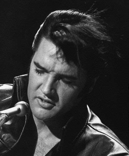 Elvis Presley Memorabilia @ Klang und Kleid - Singing/Lederjacke