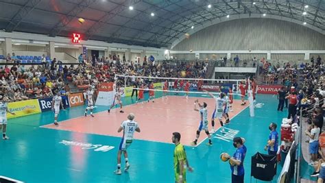 Palácio Dos Esportes Recebe Grande Público E Natal Vence Vôlei Campinas