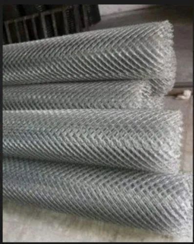 Iron Galvanized Tata Gi Chain Link Height Foot Mesh Size Inches